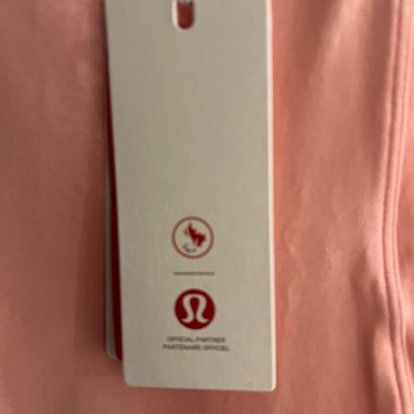 Lululemon NWT All Yours Tank Team Canada Size 6 - Picture 4 of 8